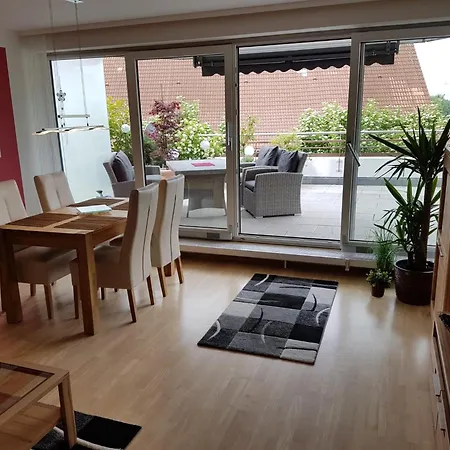 Laura * 达森多夫